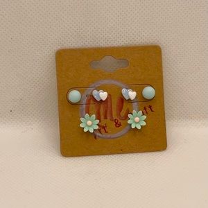 Heart, dot and flower.